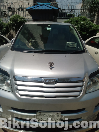Toyota X Noah with Sunroof & Moonroof